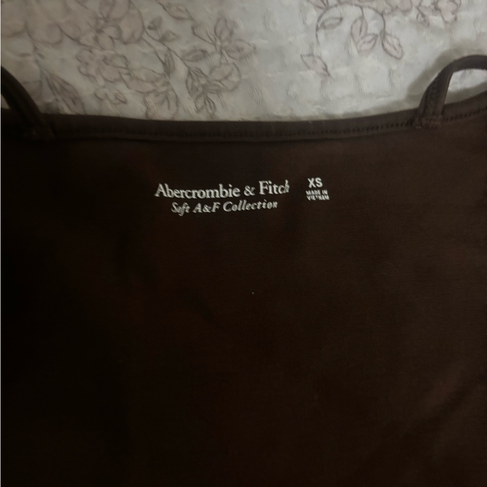 Abercrombie & Fitch Brown Strappy Square Neck Long Sleeve Crop Top - Picture 4 of 5